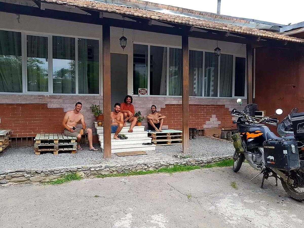 Tbilisi Yard Hostel Eksteriør bilde